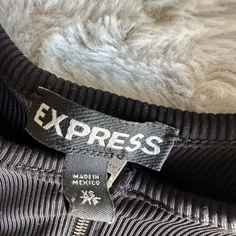 Black Ribbed Racer Back Body Express XS - Picture 6 of 6